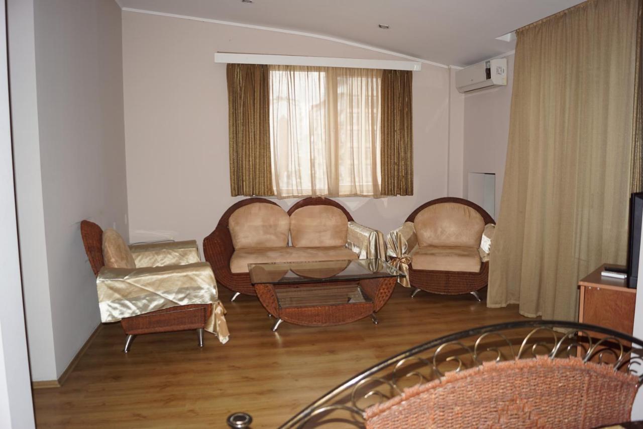 Iar Hotel Batumi Exterior foto